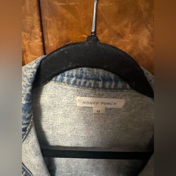 Fearless Distressed Denim Jacket - Picture 9 of 9